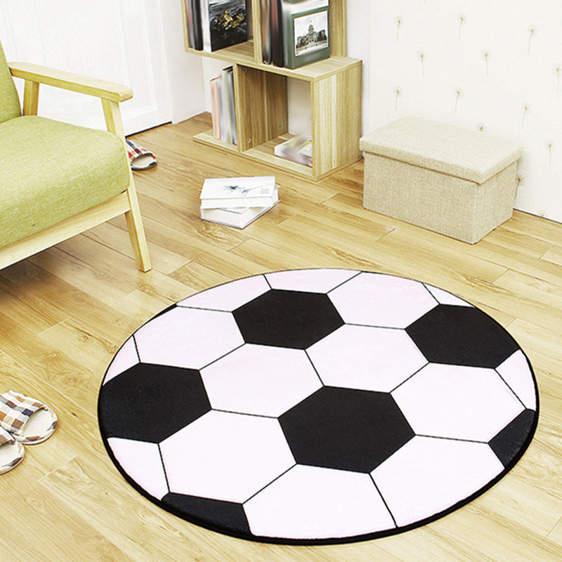 Frendorf | Wit en Rood Kinder Tapijt Polyester Basketbal en Voetbal Patroon Tapijt Hondenvriendelijk Wasbaar Antislip Onderzijde Tapijt voor Decoratie