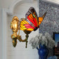 Frendorf | Messing Finish Schmetterling Wandbeleuchtung Fixture Lodge Buntglas 1-Glühbirne Wandbeleuchtung in Rot/Blau