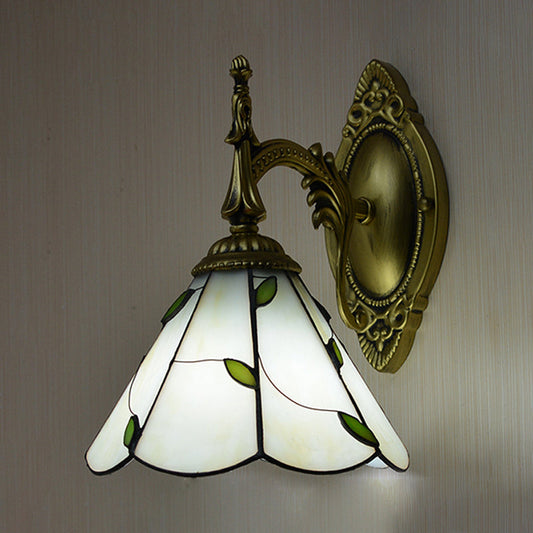 Frendorf | Glas in lood blad wandmontage licht lodge loft 1 licht wandverlichting in wit voor slaapkamer
