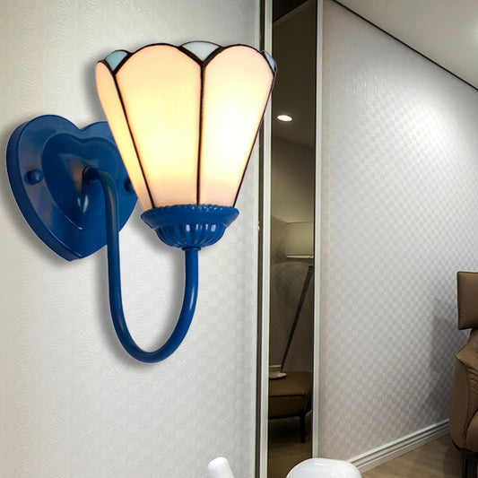 Frendorf | Glas-in-lood lelie wandlamp Tiffany 1 hoofd wit/blauw/antiek brass wandverlichting voor gang