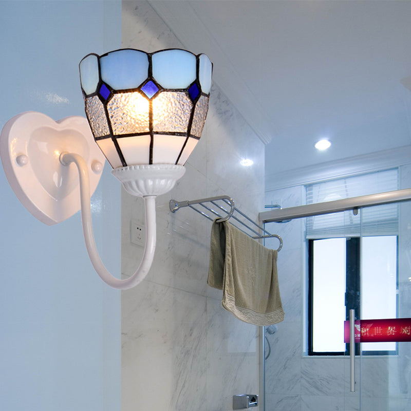 Frendorf | 1 Kopf Badezimmer Wandleuchte Tiffany Blau/Weiß/Antik Messing Wandmontierte Leuchte mit Kuppel-Dimple-Glas-Schirm