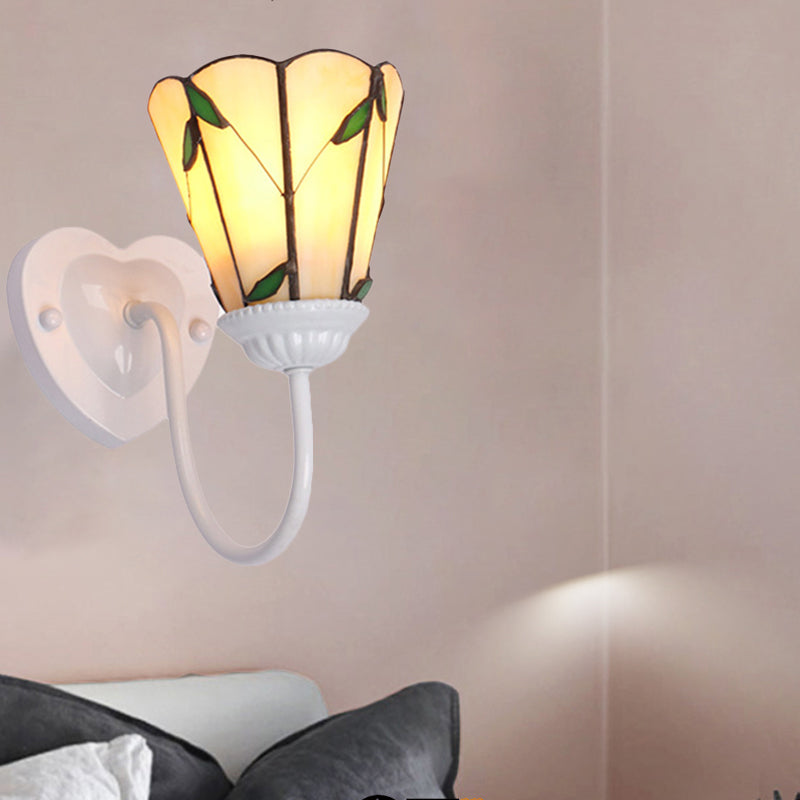 Frendorf | Lily Beige Glass Wandlamp Fixture Tiffany 1 Head Wit/Blauw/Antiek Messing Wandverlichting voor Slaapkamer