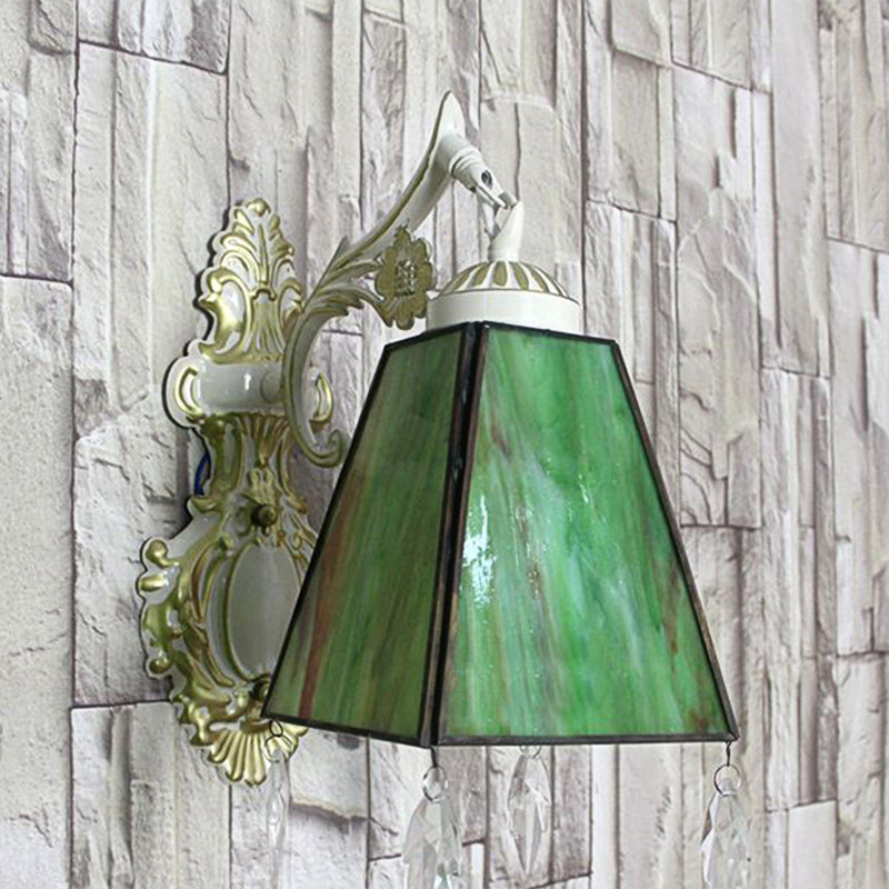 Frendorf | Geometrische Wandlamp Tiffany-Stil Buntglas 1 Licht Wandlamp Armatur mit Blattanhänger in Bernstein/Grün/Klar