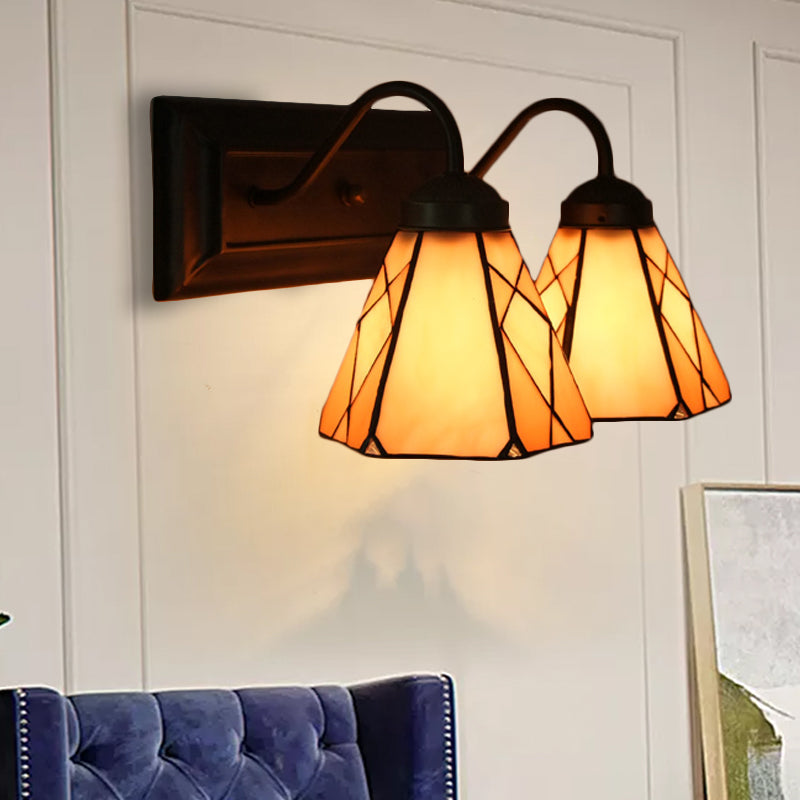 Frendorf | Cone Beige Glas Wandleuchte Tiffany 2 Köpfe Schwarz Wandmontierte Leuchte für Wohnzimmer