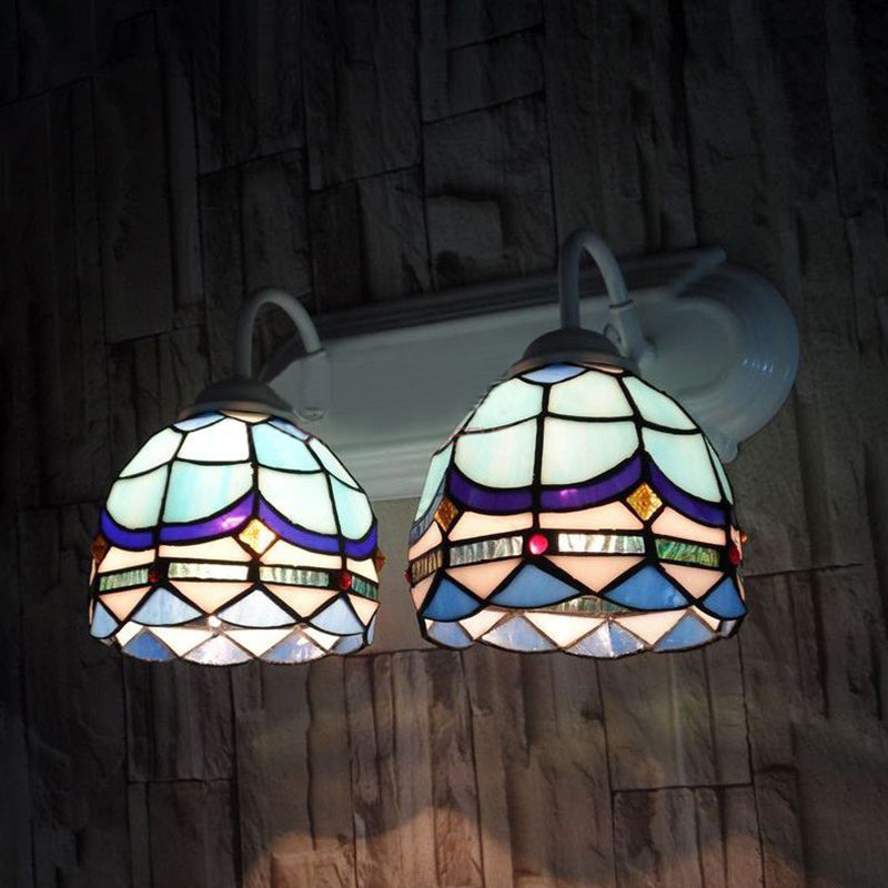 Frendorf | Barock Wandbeleuchtung mit Schalen-Schirm aus Buntglas 2 Köpfe Wandleuchte in Blau für Wohnzimmer