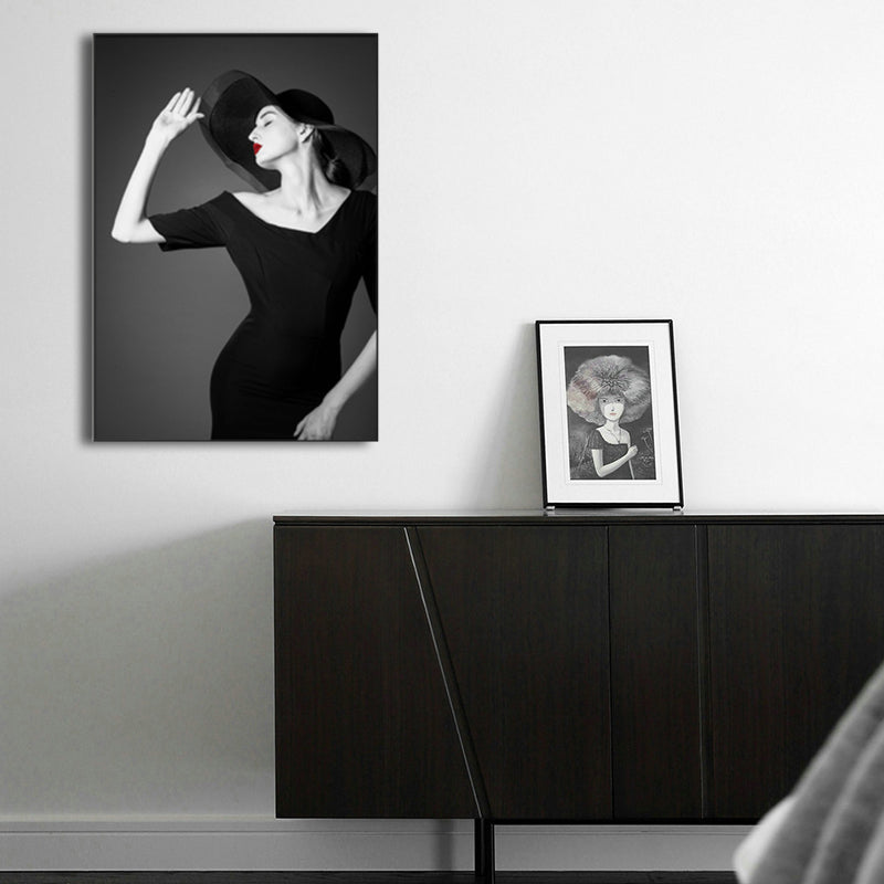 Frendorf | Fotografische Mode Wandkunst Dekor Glam Elegante Dame Leinwanddruck in Schwarz und Weiß