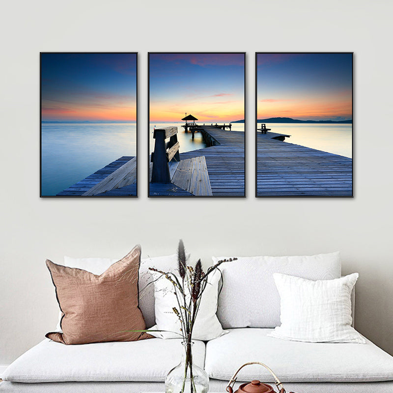 Frendorf | Seaside Bridge Scene Art Print Moderne Canvas Multi-Piece Schilderij in Zachte Kleur, Set van Drie