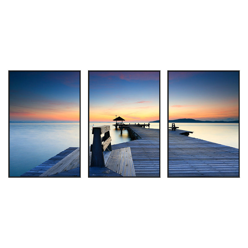 Frendorf | Seaside Bridge Scene Art Print Moderne Canvas Multi-Piece Schilderij in Zachte Kleur, Set van Drie