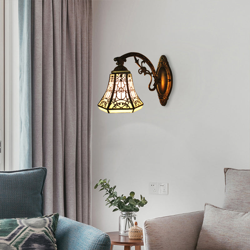 Frendorf | Art Glass Bell Wandlamp met Gegraveerde Arm 1 Kop Vintage Tiffany Wandlamp in Zwart voor Buiten