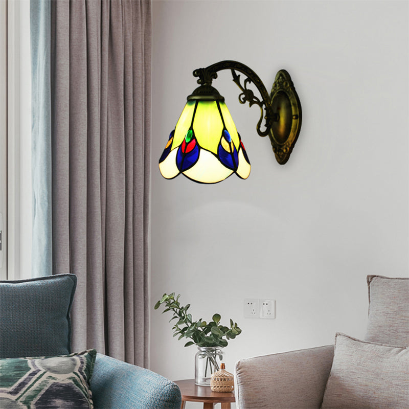 Frendorf | Antieke Tiffany Groene Wandlamp Pauw 1 Peertje Gehard Glas Wandlicht voor Slaapkamer Verlichting