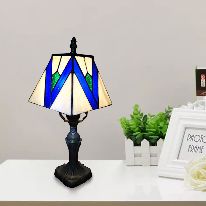 1 Licht Handwerk Tischleuchte Tiffany Klassische Kunstglas Leseleuchte in Blau/Weiß für Schlafzimmerbeleuchtung