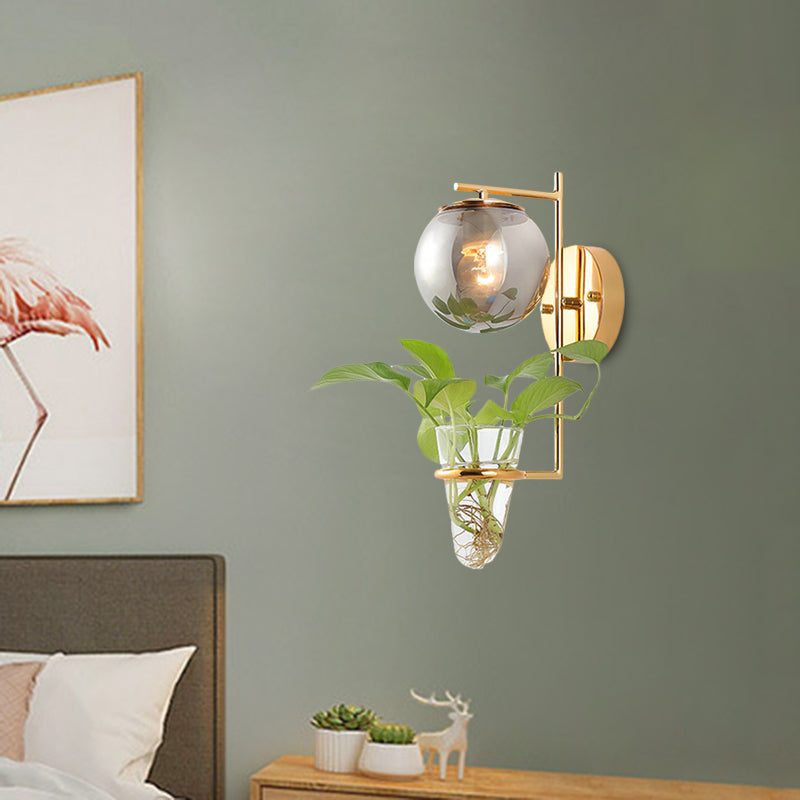 Frendorf | Gold/Black Globe Wandleuchte Antik Creme/Rauchgrau Glas 1-Kopf Schlafzimmer Wandlampe mit Klarglas Pflanzentasse