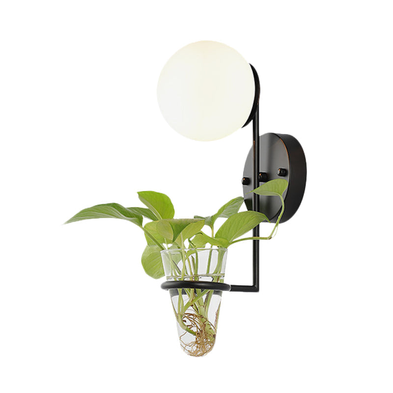 Frendorf | 1 Glühbirne Wandlampe Industrie Global Creme/Rauchgrau Glas Wandlicht in Schwarz/Gold mit klarem Glas Pflanzenbecher