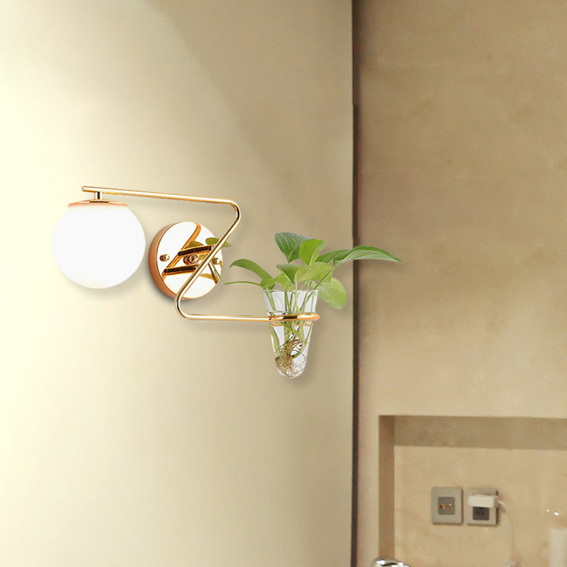 Frendorf | Globale Schlafzimmer Wandleuchte Industriell Creme/Rauchgrau Glas 1 Kopf Schwarz/Gold Wandlicht mit Klarglas Pflanzenbecher