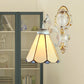 Frendorf | Konische Wandlampe Traditionell Beiges Glas 1 Licht Wandbeleuchtung in Weißer Ausführung für Schlafzimmer