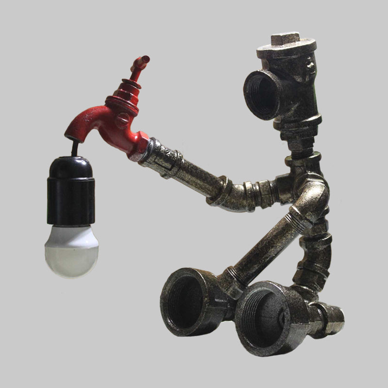 Metallic Sitzender Roboter Tischleuchte mit Wasserhahn Deco Steampunk 1 Licht Kinderzimmer Tischleuchte in Bronze/Silber