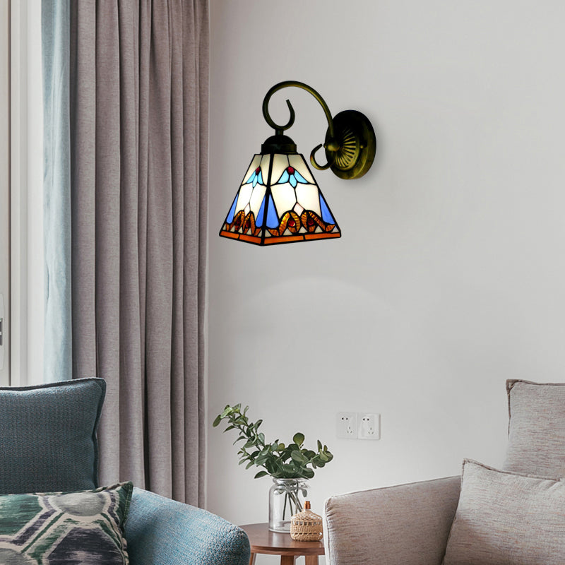 Frendorf | 1 Kopfstück-Wandlicht Leuchte Tiffany-Blau Buntglas Wandskulptur Licht mit geschwungenem Arm