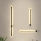 Frendorf | LumiAura LED Wandleuchte | Minimalistisches Design | Dimmbare Aluminium Wandlampe | Modernes Ambiente für Ihr Zuhause