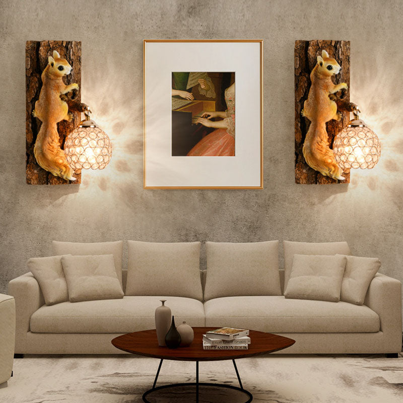 Frendorf | Crystanova Wandleuchte | Kreatives Eichhörnchen-Design | Kristall-Details | 1-flammige Lampe für Schlafzimmer