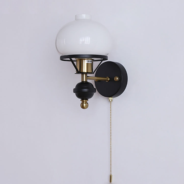 Frendorf | GeoLuxe Französische Geometrische Wandlampe | Eisen & Glas | 1-Licht Design für Wohnzimmer
