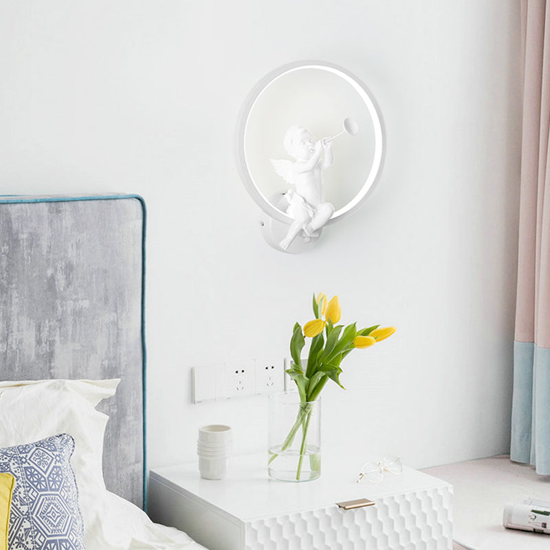 Frendorf | Moderne Weiße Wandlampe mit Engel Junge Ring Acryl LED Wandleuchte für Treppe