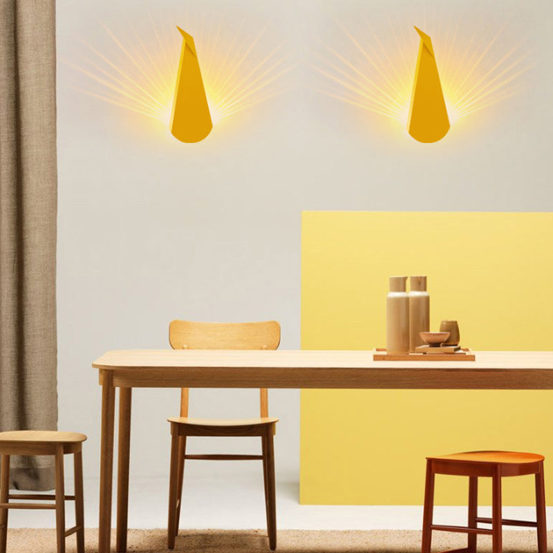 Frendorf | Moderne Pfau Wandlampe Metall LED Wandlicht für Wohnzimmer Studie Zimmer