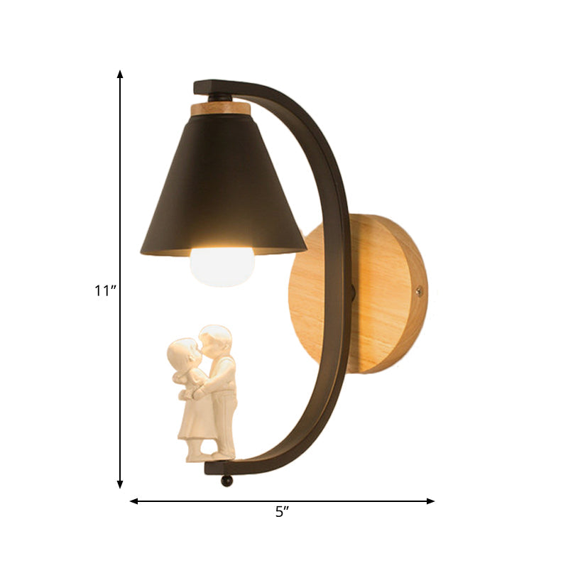 Romantische Kegelshade-Wandlampe mit Paar Metall 1 Glühbirne Wandleuchte für das Arbeitszimmer