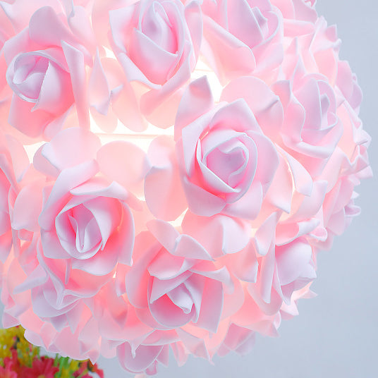 Frendorf | Roseva Art Deco Tischlampe | Stoff-Rosenschirm | Elegante Beleuchtung | Schlafzimmer Dekoration