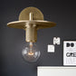 Frendorf | 1-Birnen Wandlampe Einfache Exponierte Birne Metall Wandleuchte Ideen in Schwarz/Messing/Chrom mit Flachem Deckel