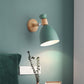 Frendorf | Bär/Glocke Rotierende Wandmontierte Lampe Macaron Eisen 1-Kopf Nachttisch Lese Wandlicht in Weiß/Rosa/Grün und Holz