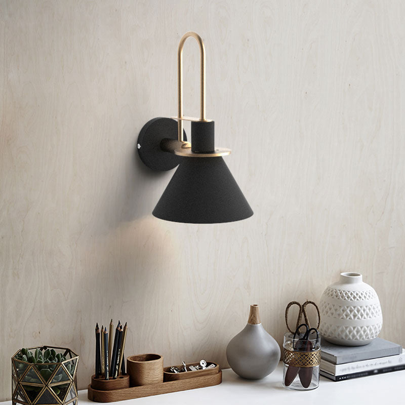 Frendorf | Schwarz/Weiß/Grün Kegel Wandlampe Macaron 1-Licht Metall Wandleuchte mit gebogenem Arm für Schlafzimmer, Warm/Weiß Licht