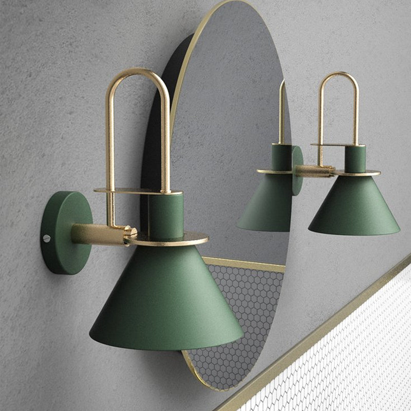 Frendorf | Schwarz/Weiß/Grün Kegel Wandlampe Macaron 1-Licht Metall Wandleuchte mit gebogenem Arm für Schlafzimmer, Warm/Weiß Licht