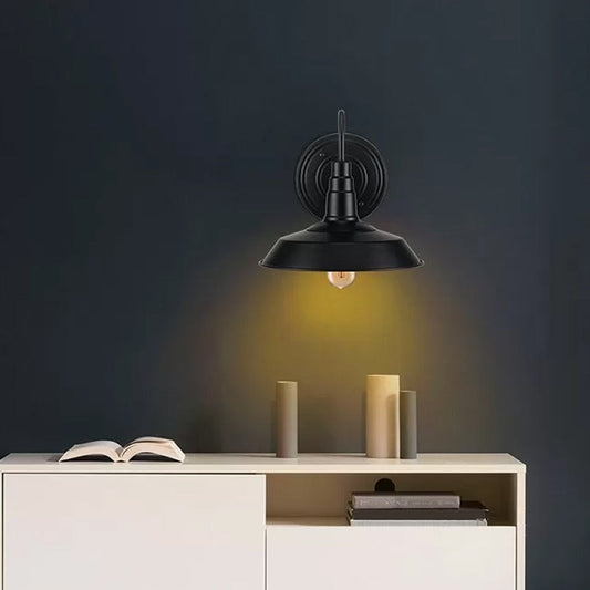 Frendorf | Metallische schwarze Wandlampen-Fassung Scheunen-Schirm 1 Kopf rustikaler Wandmontage-Lampe mit Gänsnehalsarm