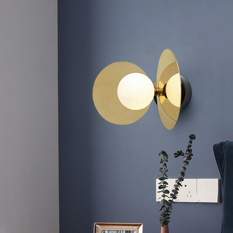 Frendorf | Ball Mini Milchglas Wandleuchte Postmodern 1 Glühbirne Gold Wandleuchtenarmatur mit reflektierenden Schilden