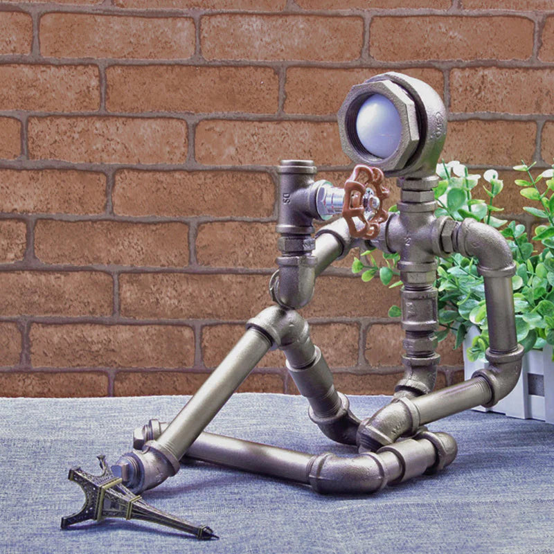 Frendorf | MechForma Industrielle Tischlampe – Kreatives Menschliches Design