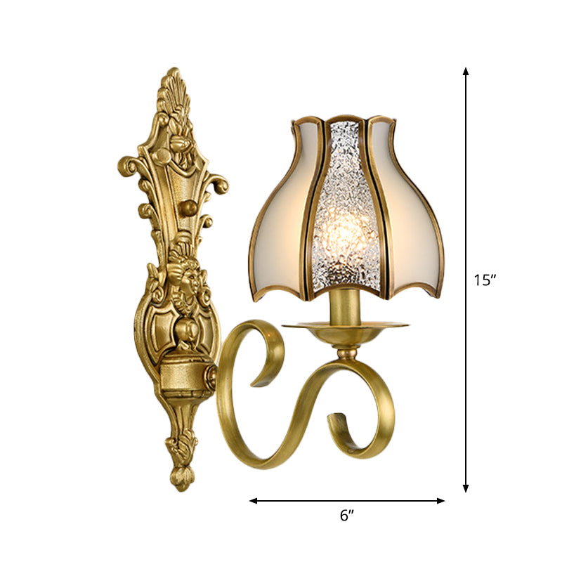 Frendorf | 1/2 Licht Geflared/Bell Wandgemonteerde Licht Traditionelles Poliertes Messing Frosted Glas Wandlampe