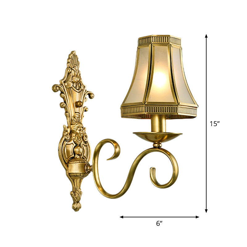 Frendorf | 1/2 Licht Geflared/Bell Wandgemonteerde Licht Traditionelles Poliertes Messing Frosted Glas Wandlampe