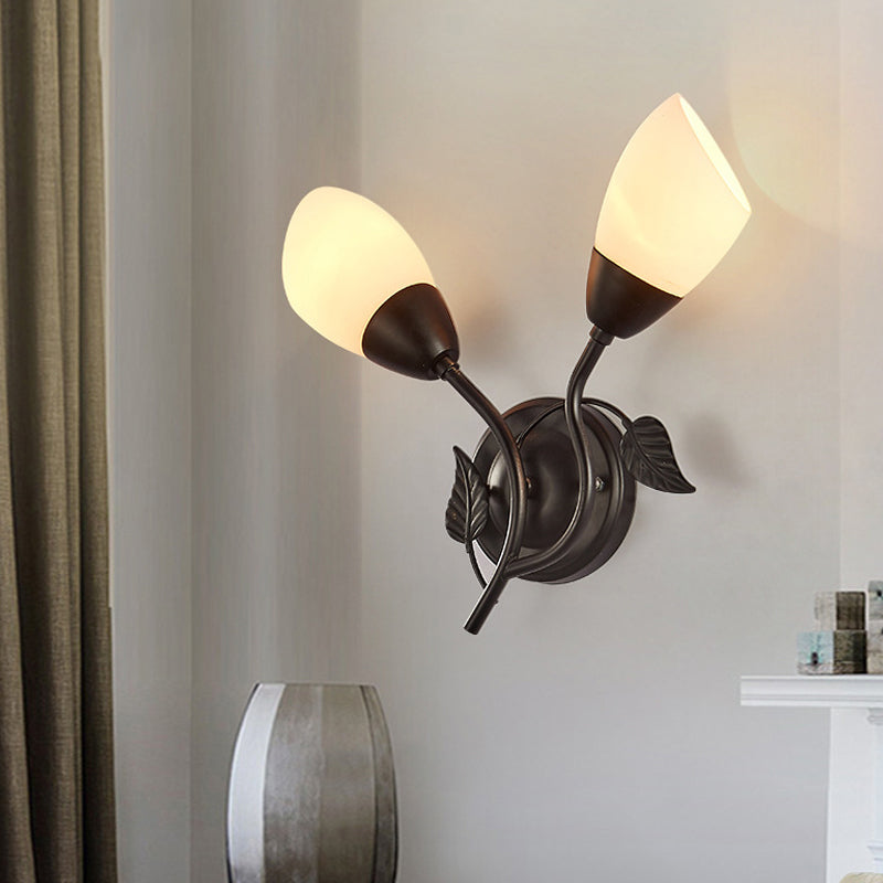 Frendorf | Rustieke Tulp Wandlantaarn Licht 2 Lampen Opal Frosted Glas Wandgemonteerde Lamp in Zwart/Goud voor Slaapkamer