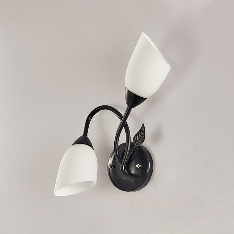 Frendorf | Rustieke Tulp Wandlantaarn Licht 2 Lampen Opal Frosted Glas Wandgemonteerde Lamp in Zwart/Goud voor Slaapkamer