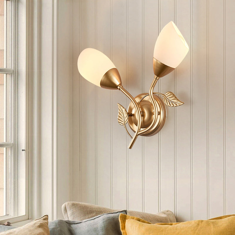 Frendorf | Rustieke Tulp Wandlantaarn Licht 2 Lampen Opal Frosted Glas Wandgemonteerde Lamp in Zwart/Goud voor Slaapkamer