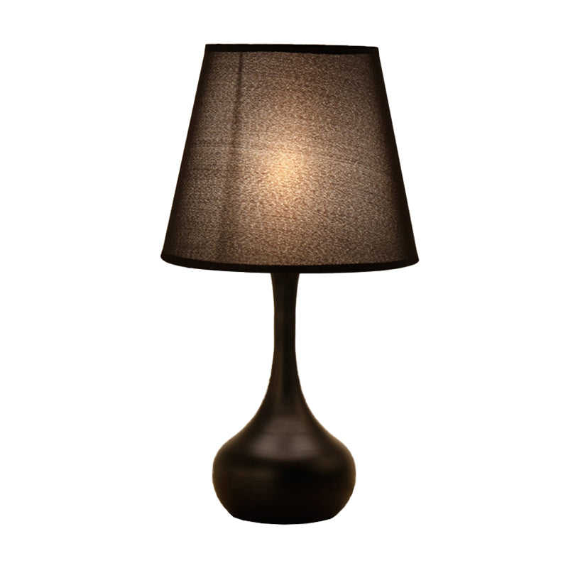 Nordic Empire Shade Nachttischlampe Stoff 1-Licht Wohnzimmer Tischleuchte mit Zylinder-/Tropfenbasis in Schwarz/Weiß