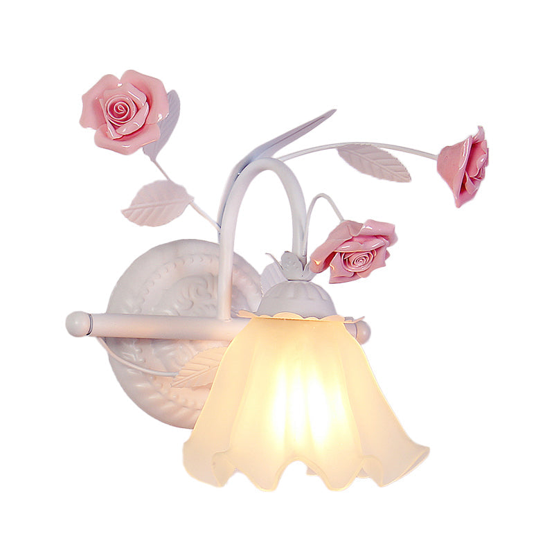 Korean Flower Ruffle Wandmontierte Lampe 1-Licht Gefrostetes Weißes Glas Wandleuchte Licht in Pink