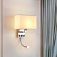 Frendorf | Schwarz/Weiß/Flachs Kubus Wandleuchte Moderne Einzelfabric-Wandlampe mit USB-Anschluss und Spotlichter