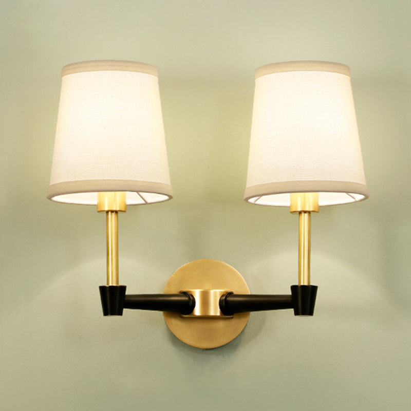 Frendorf | 1/2-Kopf Wandleuchte Lichtarmatur Minimale konische Stoff Wandleuchte in Gold