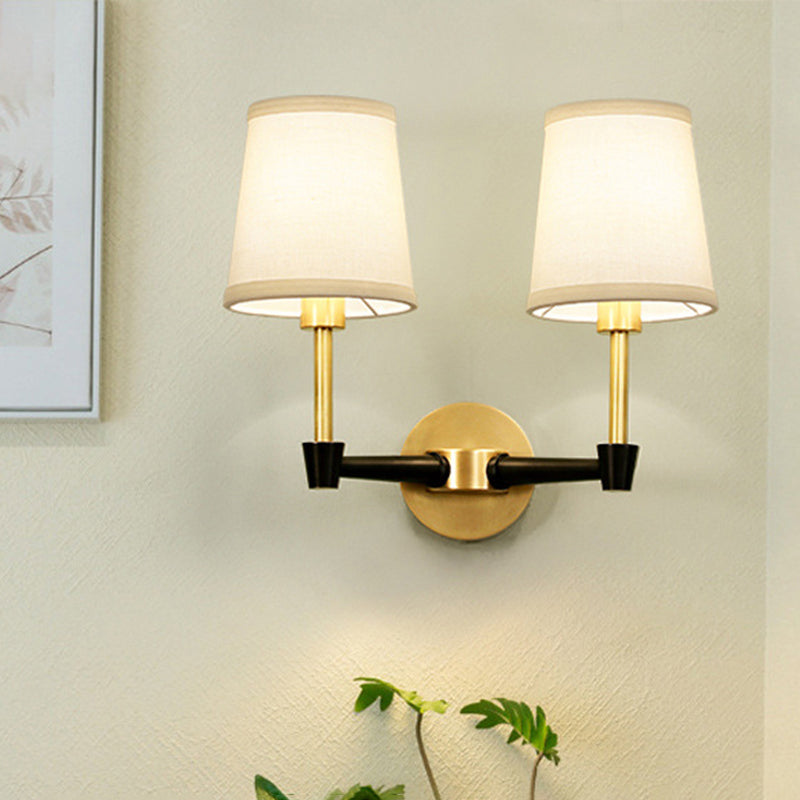 Frendorf | 1/2-Kopf Wandleuchte Lichtarmatur Minimale konische Stoff Wandleuchte in Gold