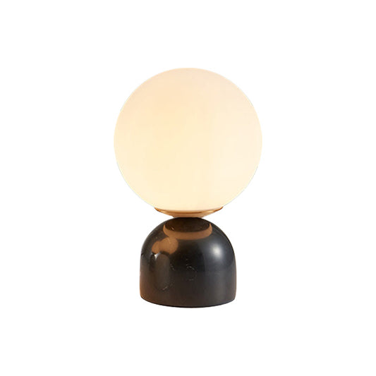 Einfache Ball Nachttischlampe Milchglas 1 Kopf Nachttischlampe mit Schwarz/Weiß/Grün Marmorfuß