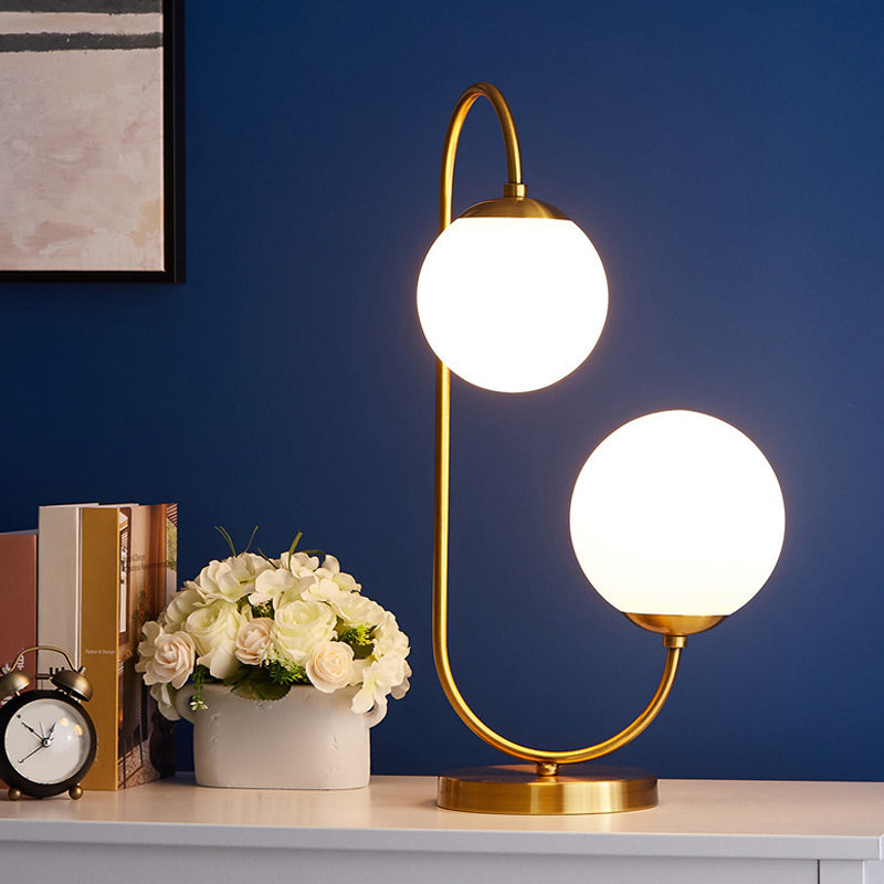 S/C-geformte/Biegung Nachttischleuchte Metall 1/2-Kopf Designer Nachtlampe in Gold mit Kugel Creme-Glas-Schirm