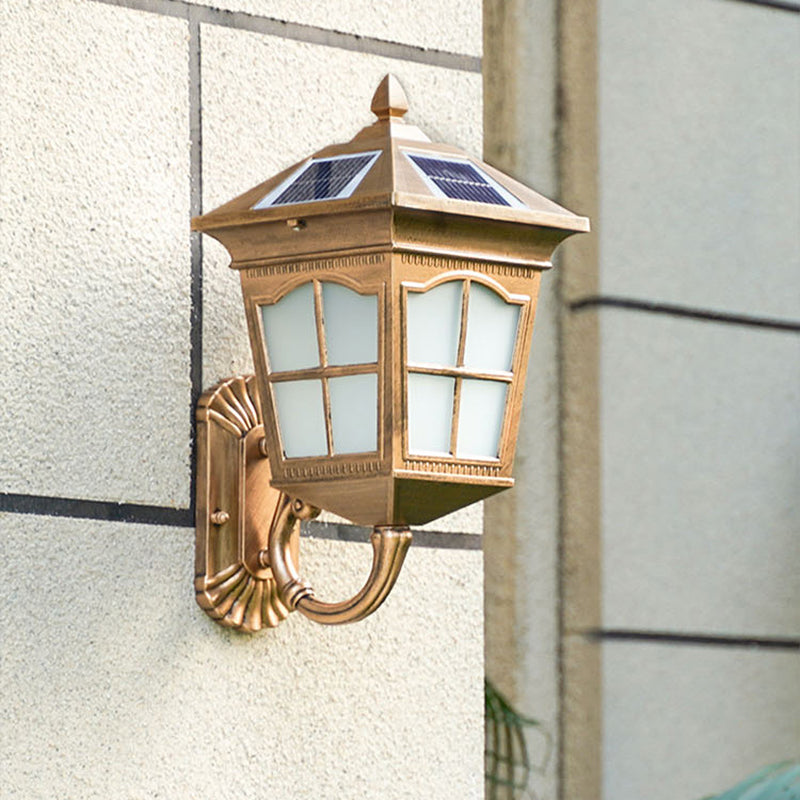 Frendorf | Antieke Stijl Huis Lantaarn Wandlamp Frosted Glas Zonne-LED Wandkandelaar in Messing, Klein/Groot