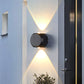 Frendorf | Mini Cube Wand Washer Sconce Nordic Aluminium 2/4-Kopf Wohnzimmer LED Wandlampe in Schwarz/Weiss