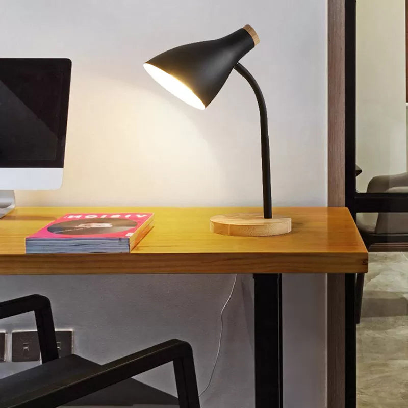 Metall Horn Schirm Leseleuchte Erwachsene Schlafzimmer 1 Glühbirne Nordic Schreibtischlampe mit Stecker-Kabel